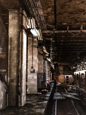 Abandoned Subway Station-废弃地铁站